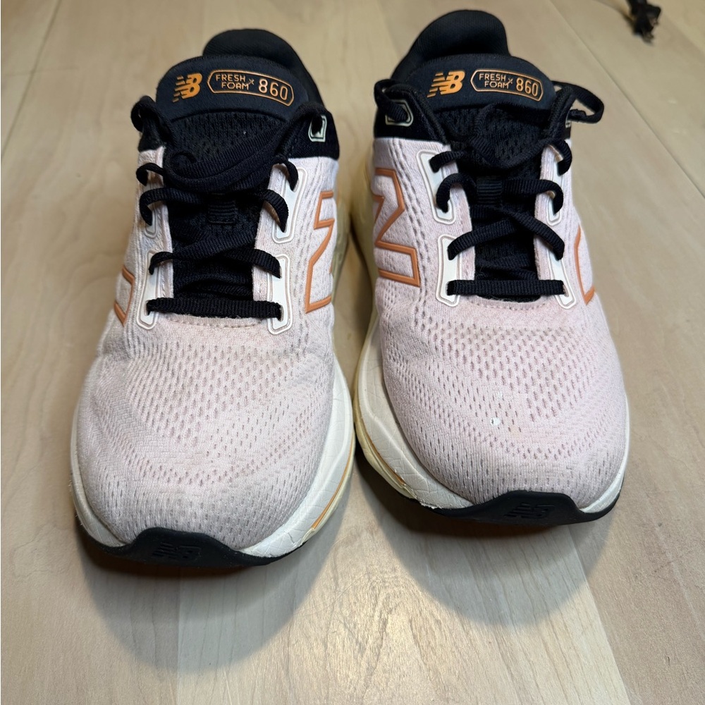 New Balance Fresh Foam Shoes in Light Pink and Black - Picture 2 of 8